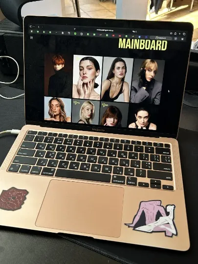 Модельна агенція VIVID