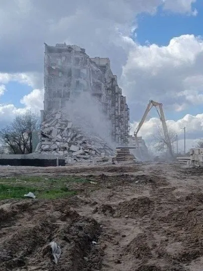 будинок 25 по шосе Будівельників