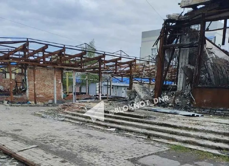 Стихійний ринок в окупованому Донецьку