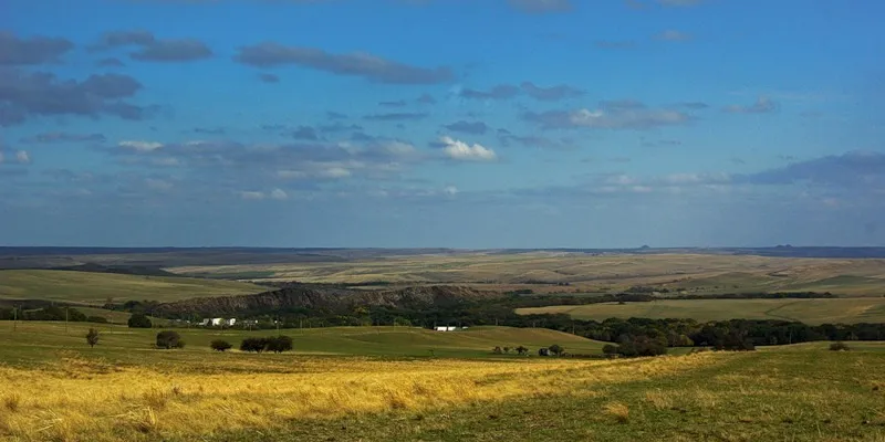 “Королівські скелі” на Луганщині. Фото: pryroda.in.ua