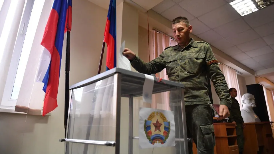 Псевдореферендум на окупованій Луганщині