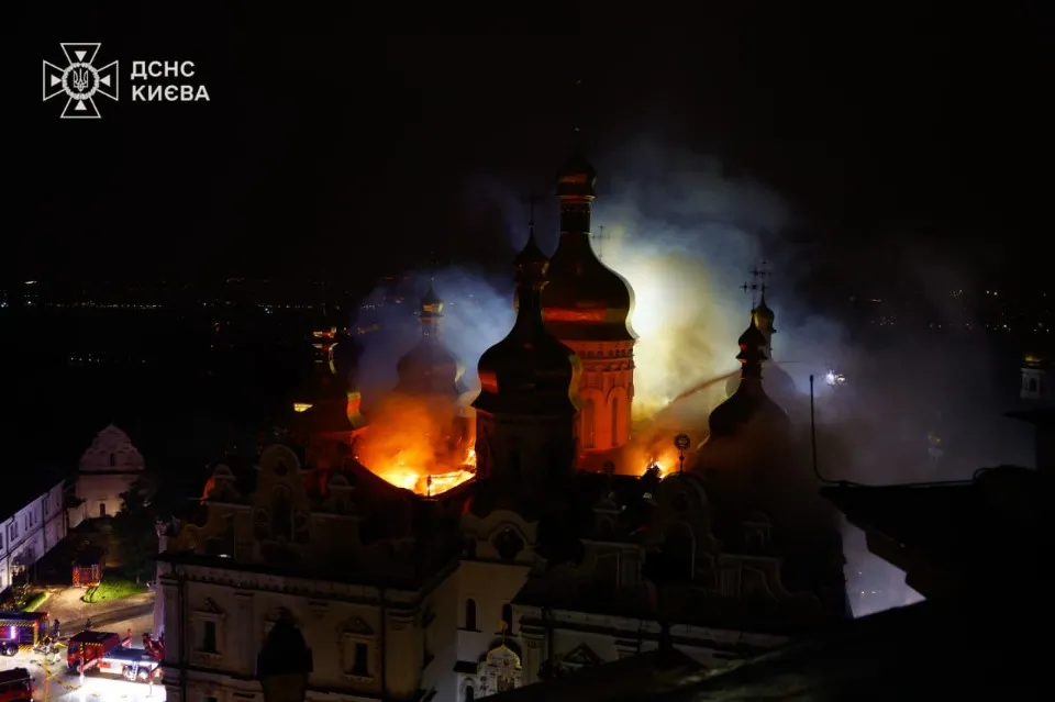 Внаслідок обстрілу постраждала Києво-Печерська лавра