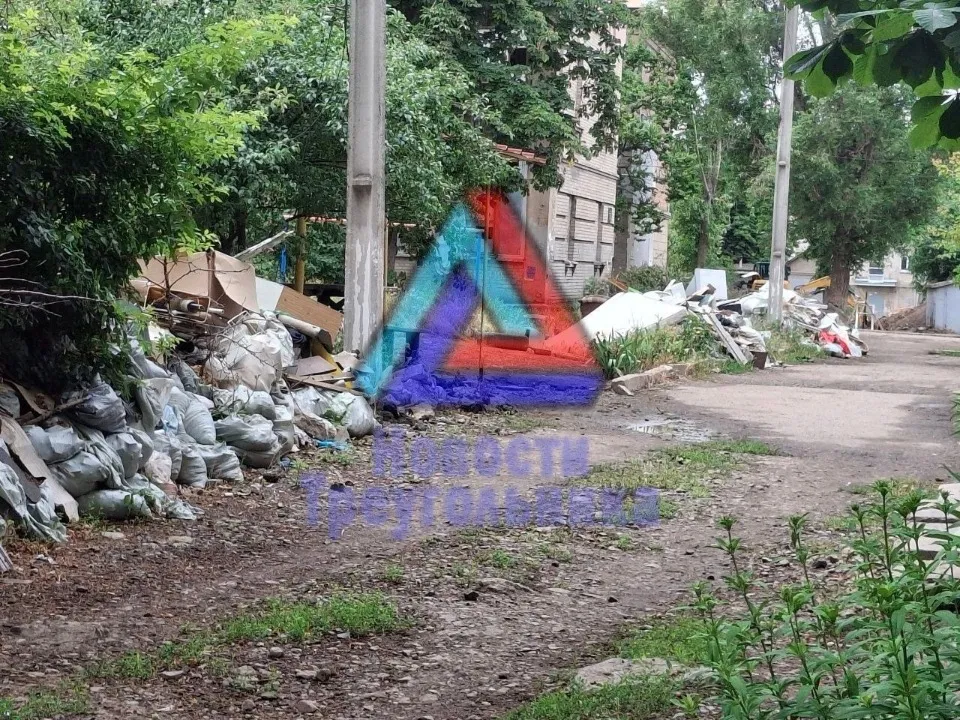 Місцеві чати. “Ремонт” будинку на вулиці Комунальна, 35, Лисичанськ