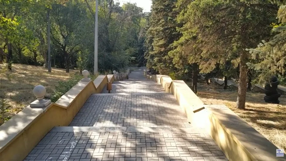 Парк Лепорського у Маріуполі