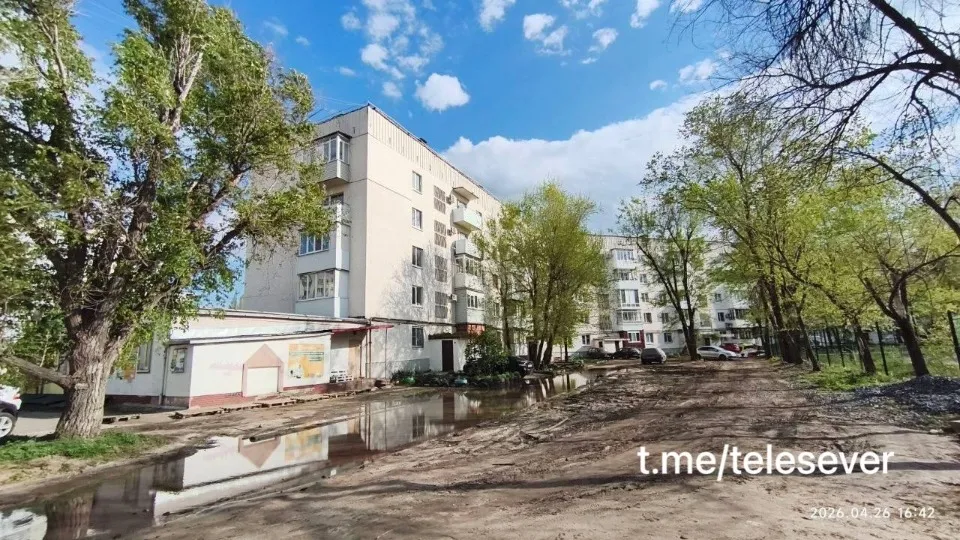 Місцеві чати. Стан під’їздів по вулиці Новікова, 15а.