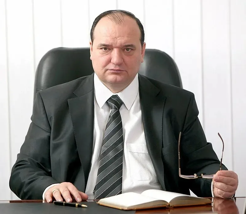 Зрадник Володимир Струк