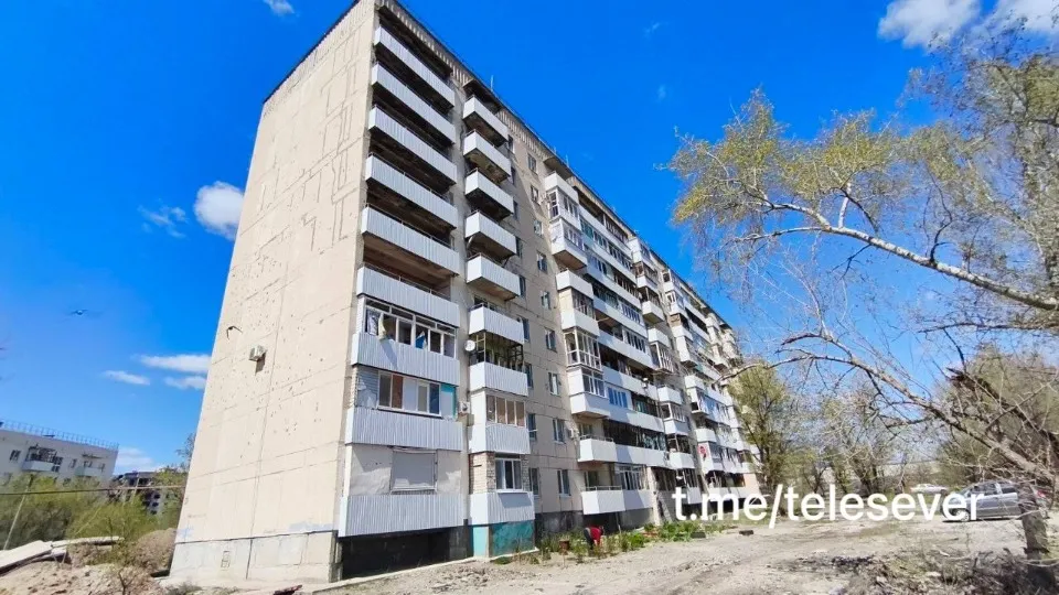 Будинок по Шосе Будівельників, 23а з вулиці