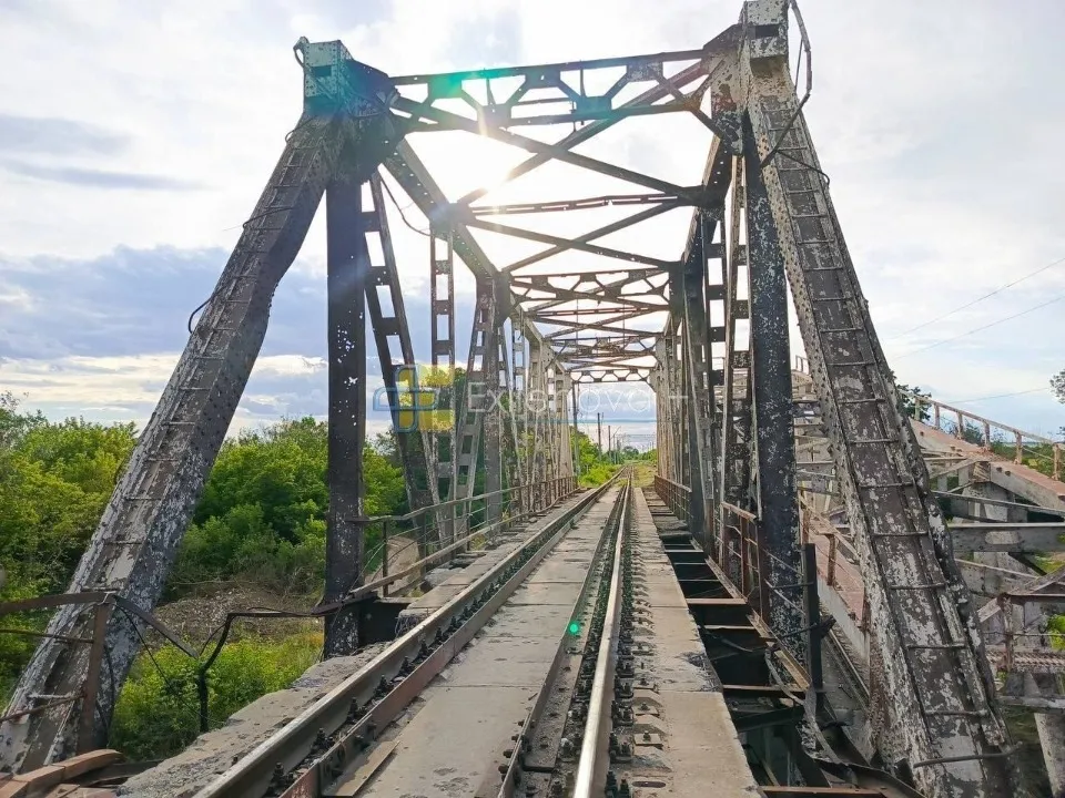 міст