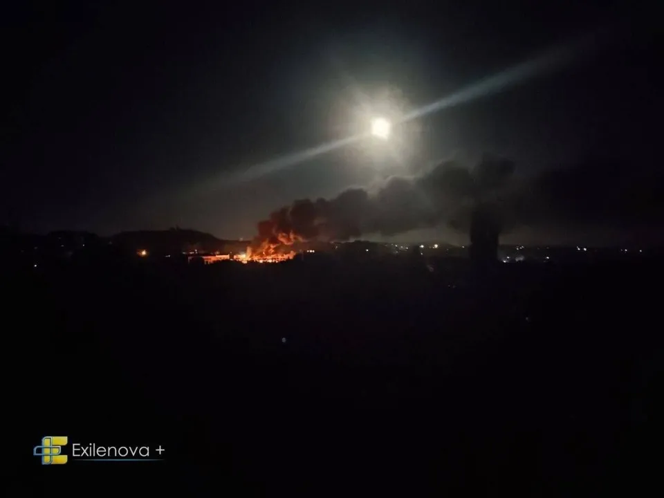 Після вибухів у Донецьку спалахнула пожежа