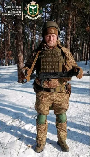 Захисник В’ячеслав Юрков
