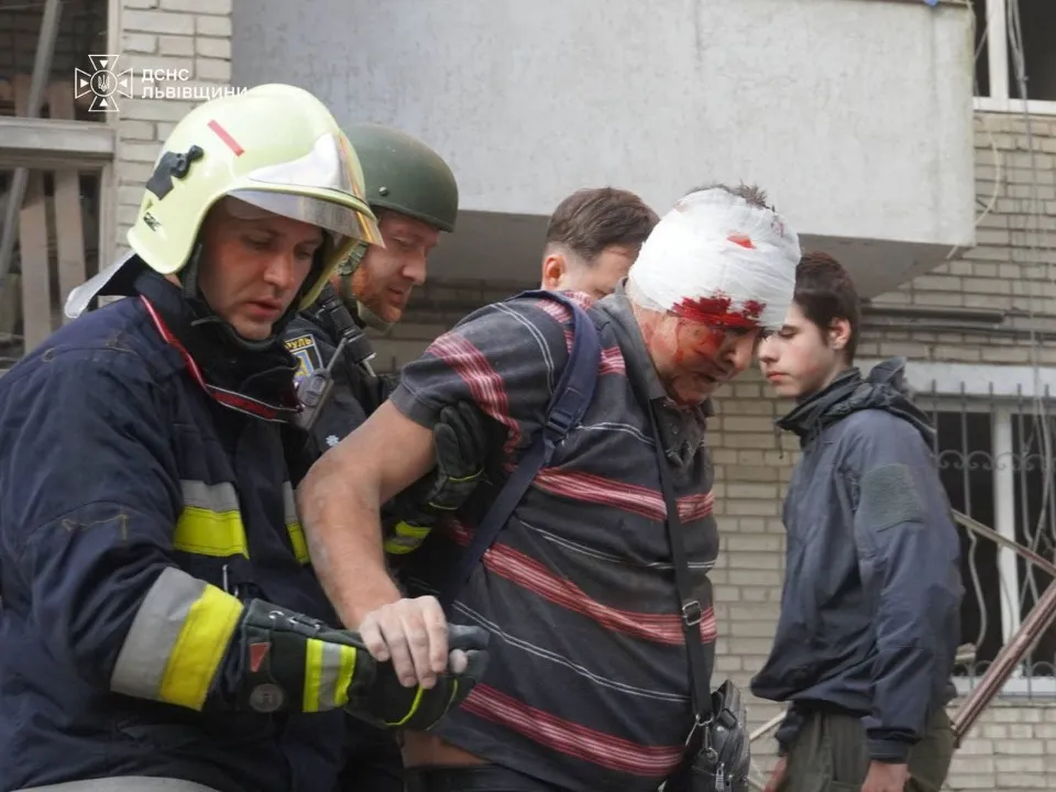 Наслідки обстрілу Львова