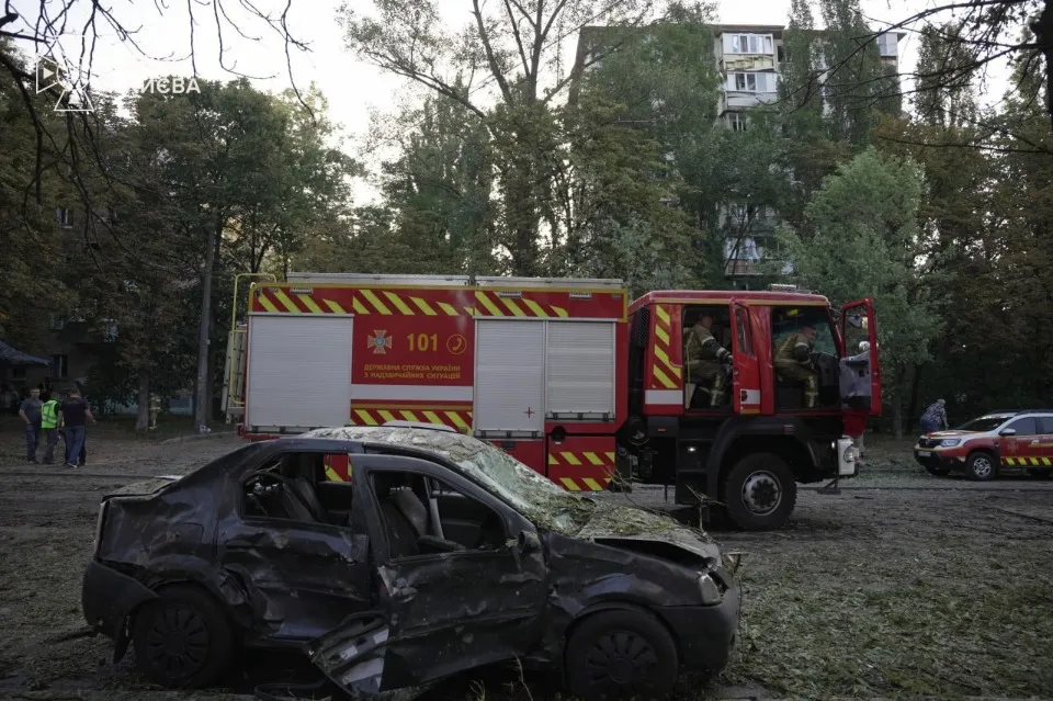 Наслідки обстрілу Києва. Джерело: ДСНС України.