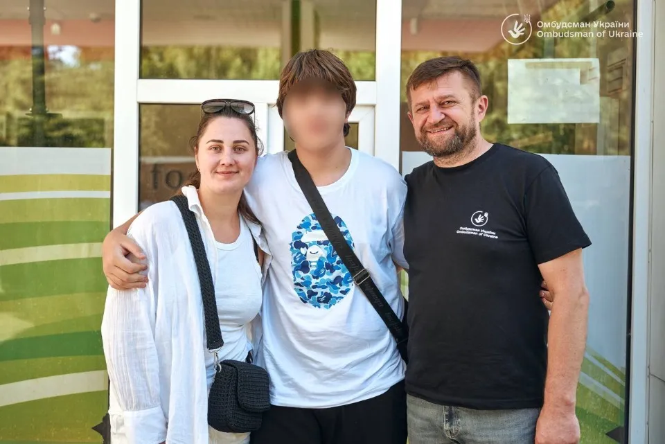Врятовані діти з окупації