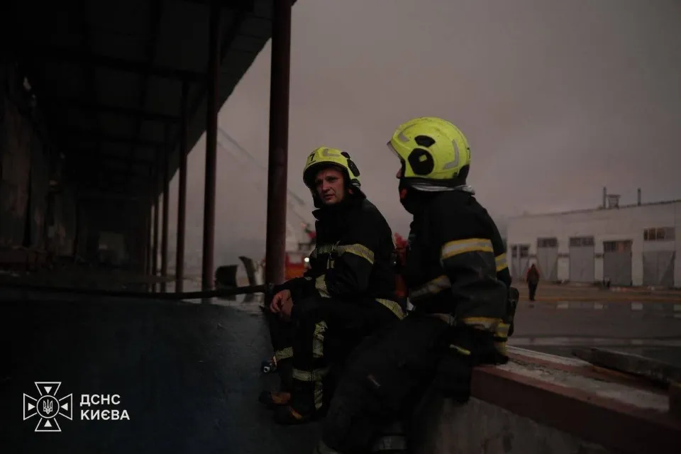 Наслідки обстрілу Києва. Джерело: ДСНС
