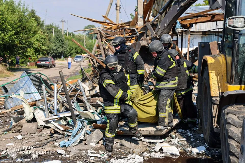 Наслідки обстрілу Печенігів 18 серпня
