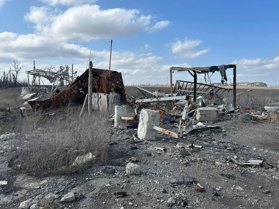 Місцеві чати. Зруйнована Мар'їнка