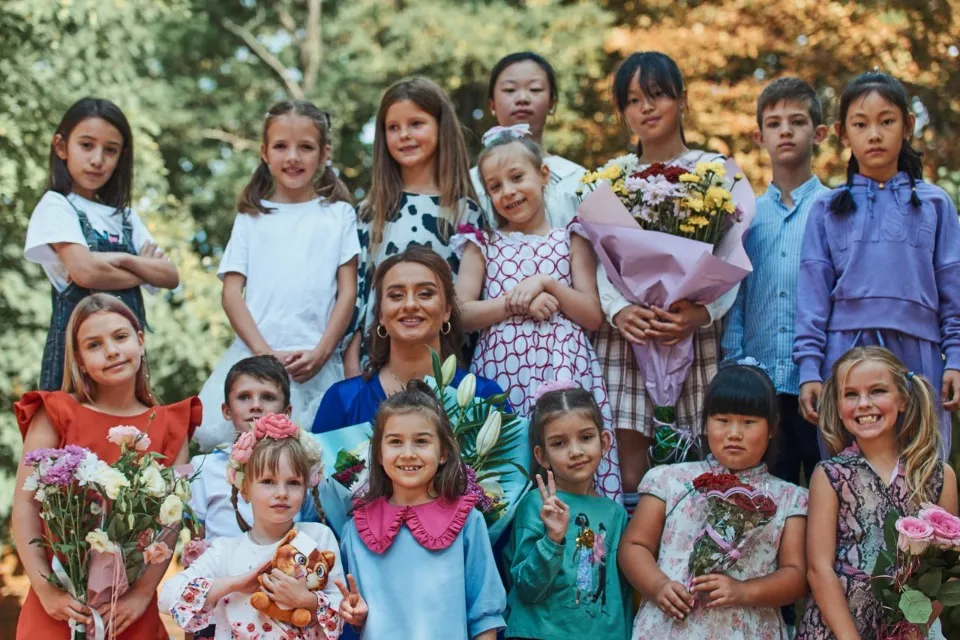 В Одесі Вікторія почала викладати спів і згодом створила власну студію