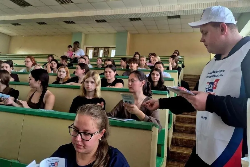 Виборча комісія ЛНР. Інформування студентів про вибори